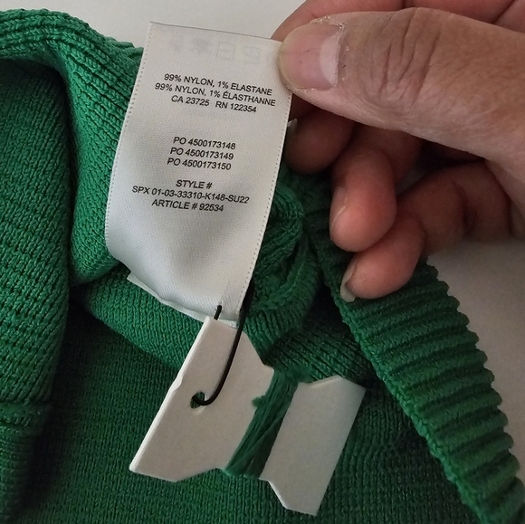 Aritzia Babaton Sculpt Knit Polo Top. Size M - Picture 5 of 6